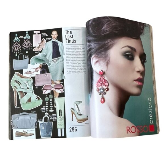 Vogue Accessory Magasine, Italian Vogue, March 2012. - Picture 9 of 11